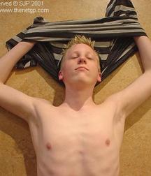 Hot but retarded  5b7de38db97e3.jpg