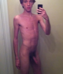 Mirror Selfies 05 57d9d1ba1db0d.jpg