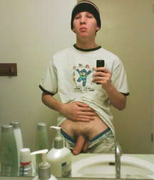 Mirror Selfies 09 57deab78d6d4b.jpg