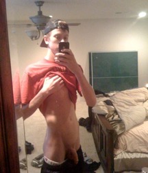 Mirror Selfies 09 57deab7a45fba.jpg