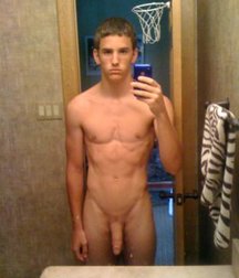 Mirror Selfies 15 584e2d81d9a03.jpg