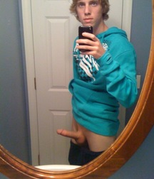 Mirror Selfies 15 584e2d8a1ee7a.jpg