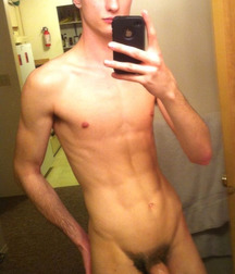 Mirror Selfies 16 584f1bf36edae.jpg