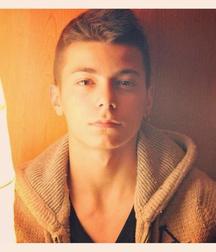 KIM 59bec43f417f5.jpg