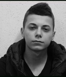 KIM 59bec48c76377.jpg