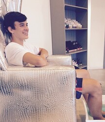 HAYES GRIER (Youtuber, TikTok) feet shirtless boxers bulge 5f3ebfa08540c.jpg