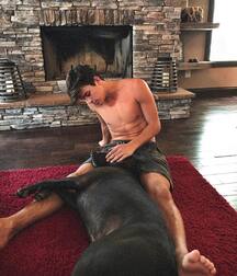 HAYES GRIER (Youtuber, TikTok) feet shirtless boxers bulge 5f3ebfa742f8f.jpg