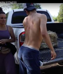 HAYES GRIER (Youtuber, TikTok) feet shirtless boxers bulge 5f3ebfb8c1ea6.jpg