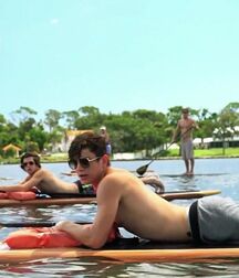 HAYES GRIER (Youtuber, TikTok) feet shirtless boxers bulge 5f3ebfbc279dc.jpg