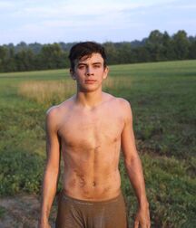 HAYES GRIER (Youtuber, TikTok) feet shirtless boxers bulge 5f3ebfbda092d.jpg