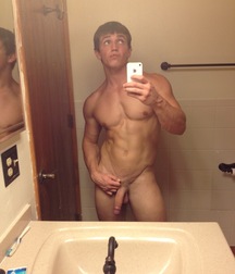 Mirror Selfies Gay Tube 608e2ff902d0a.jpg