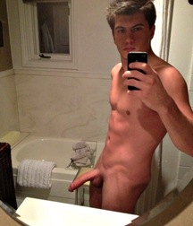 Mirror Selfies Gay Tube 608e300060e49.jpg