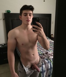 Mirror Selfies Gay Tube 608e30194d555.jpg