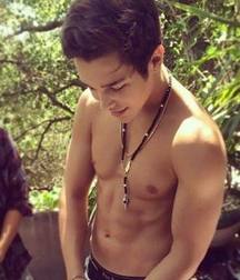 Mahone shirtless 593411f0a242b.jpg