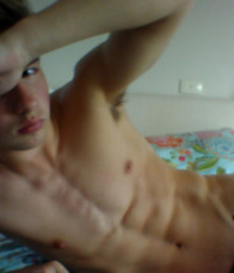 yummy lads 56b2be8494671.jpg