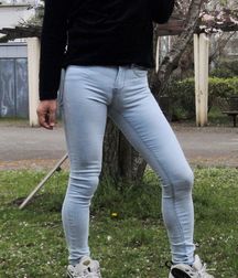 Skinny Jeans 5dd449158217e.jpg