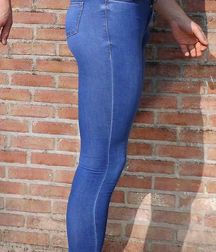Skinny Jeans 5dd449317b7e9.jpg
