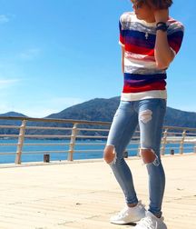 Skinny Jeans 5dd4493909e29.jpg