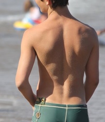 Bulges and buns 5de6a0831631b.jpg