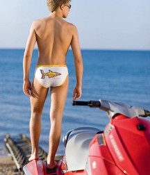 Bulges and buns 5de6a084901bf.jpg