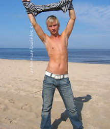 boys in their teens 5df8dc971a984.jpg