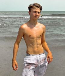 August mix  Mostly speedos No porn 5f298b9d053ca.jpg