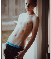 Fun Friday February gay boy porn  602ff56125132.jpg