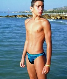 Beach Selfie Shirtless Gay Boys and Boy Bulges 62b604d883871.jpg