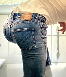 Tight Jeans 2 5a4d734b66c10.jpg