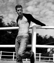 Tight Jeans 2 5a4d734ea598e.jpg