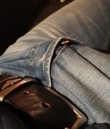 Tight Jeans 3 5a4d73fec494a.jpg