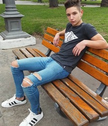 Tight Jeans 3 5a4d740e20097.jpg