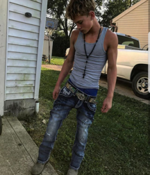 Tight Jeans 4 5a4d745e2c4da.png