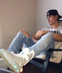 Tight Jeans 4 5a4d74651ea14.jpg