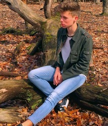 Tight Jeans 1 5a4f3d0edde62.jpg