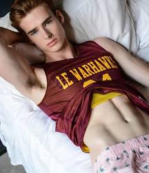 Hot Dudes 1 5a4f4096853e6.jpg