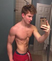 Hot Dudes 3 5a4f410b026e2.jpg