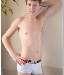 Shirtless Boys 1 5a5cda0d58ff7.jpg