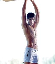 Shirtless Boys 2 5a5cf01868edc.jpg