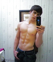 Shirtless Boys 3 5a5cf0a3e3afc.jpg