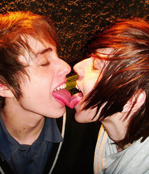 Boys Kissing 1 5a62972f7a50e.jpg