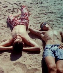 Boys Kissing 1 5a62973ceabdf.jpg