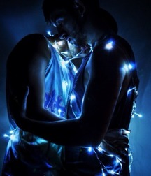Boys Kissing 1 5a629752dcc83.jpg
