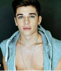 Cute Boys 1 5a75949e771f1.jpg
