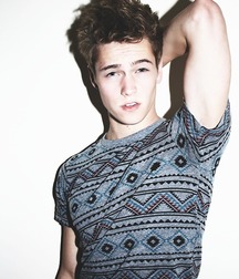 Cute Boys 2 5aacec6f27594.jpg