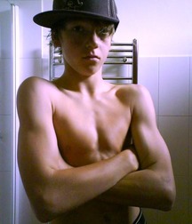 Cute Boys 2 5aacec73022fe.jpg