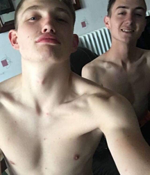 Sexy Selfie Gay Tube 5ef2fe281d272.png