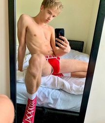 Sexy Selfie Gay Tube 5ef2fe3b25ed3.png