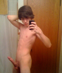 Cute Young Guys 5bb4ee153751a.png