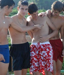 Boys being boys 57792ba40fddd.jpg